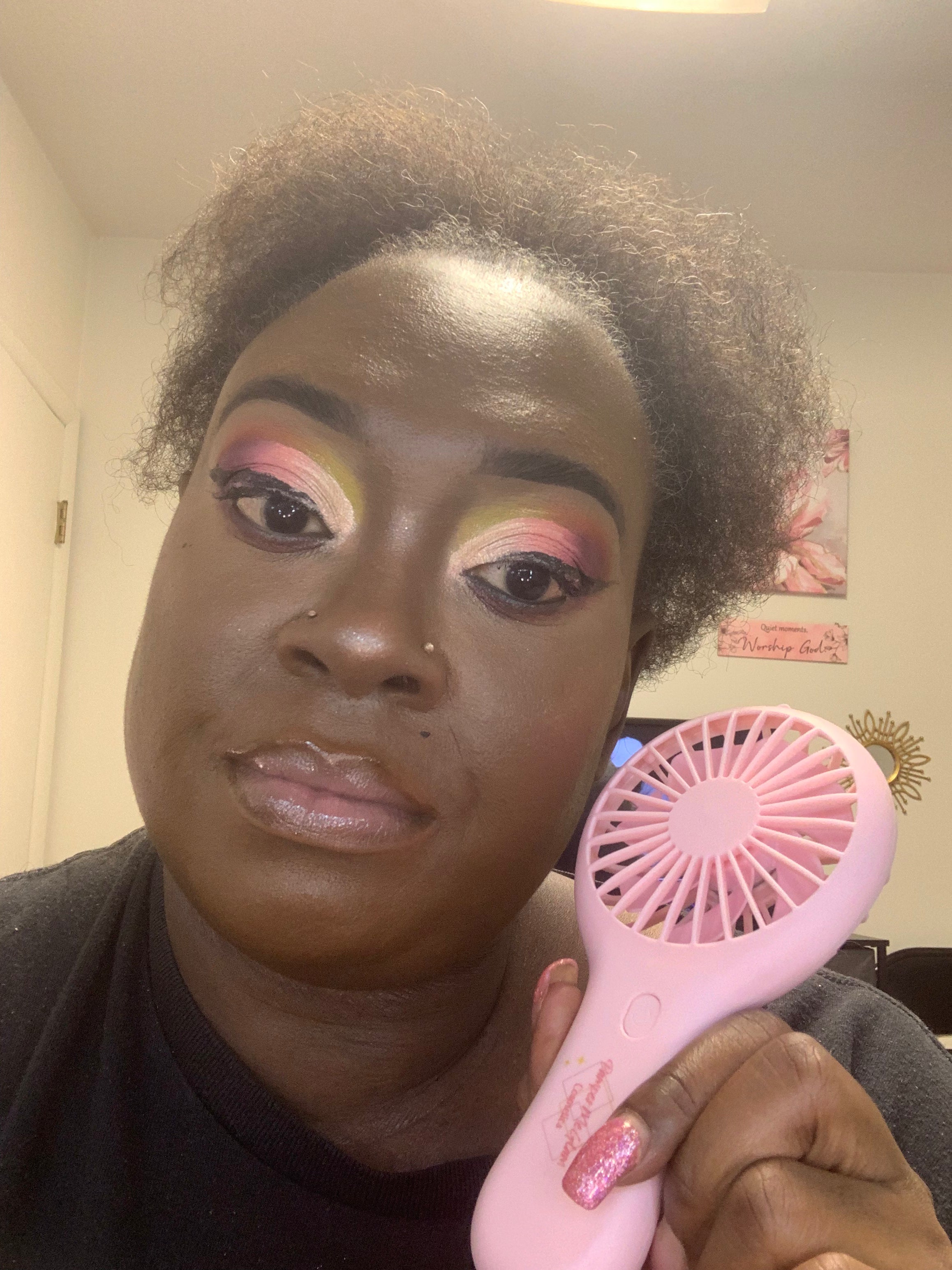 PMG Beauty Fan